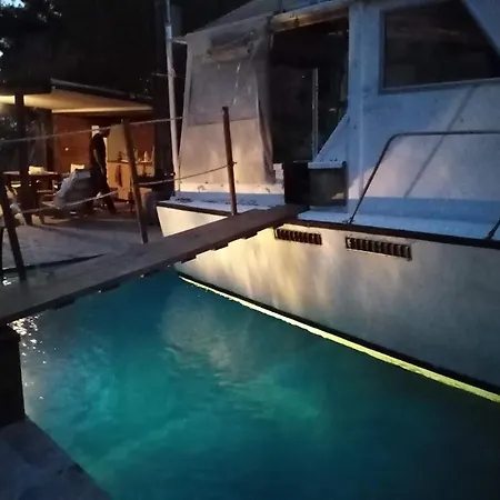 Leonardo, Houseboat In The Pool Nikiti (Sithonia)