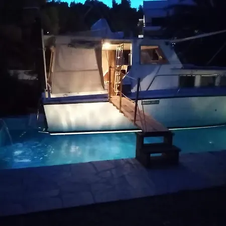 Leonardo, Houseboat In The Pool Nikiti (Sithonia)