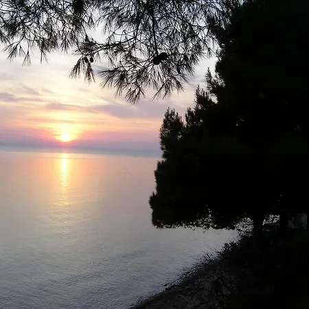 Holiday home Leonardo, Houseboat In The Pool Nikiti (Sithonia)